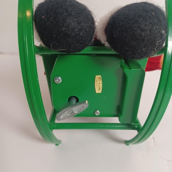 Vtg Rocking Music & Santa Nodding Head in Rocking Chair Christmas Decoration - Picture 6 of 6